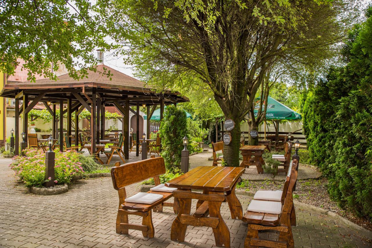 Penzion Anareta Frydek-Mistek Bagian luar foto