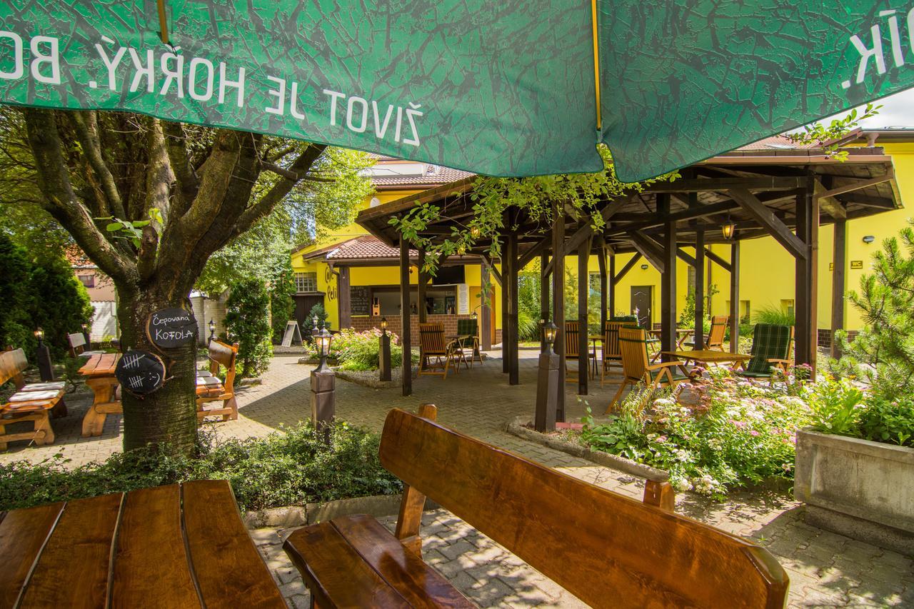 Penzion Anareta Frydek-Mistek Bagian luar foto